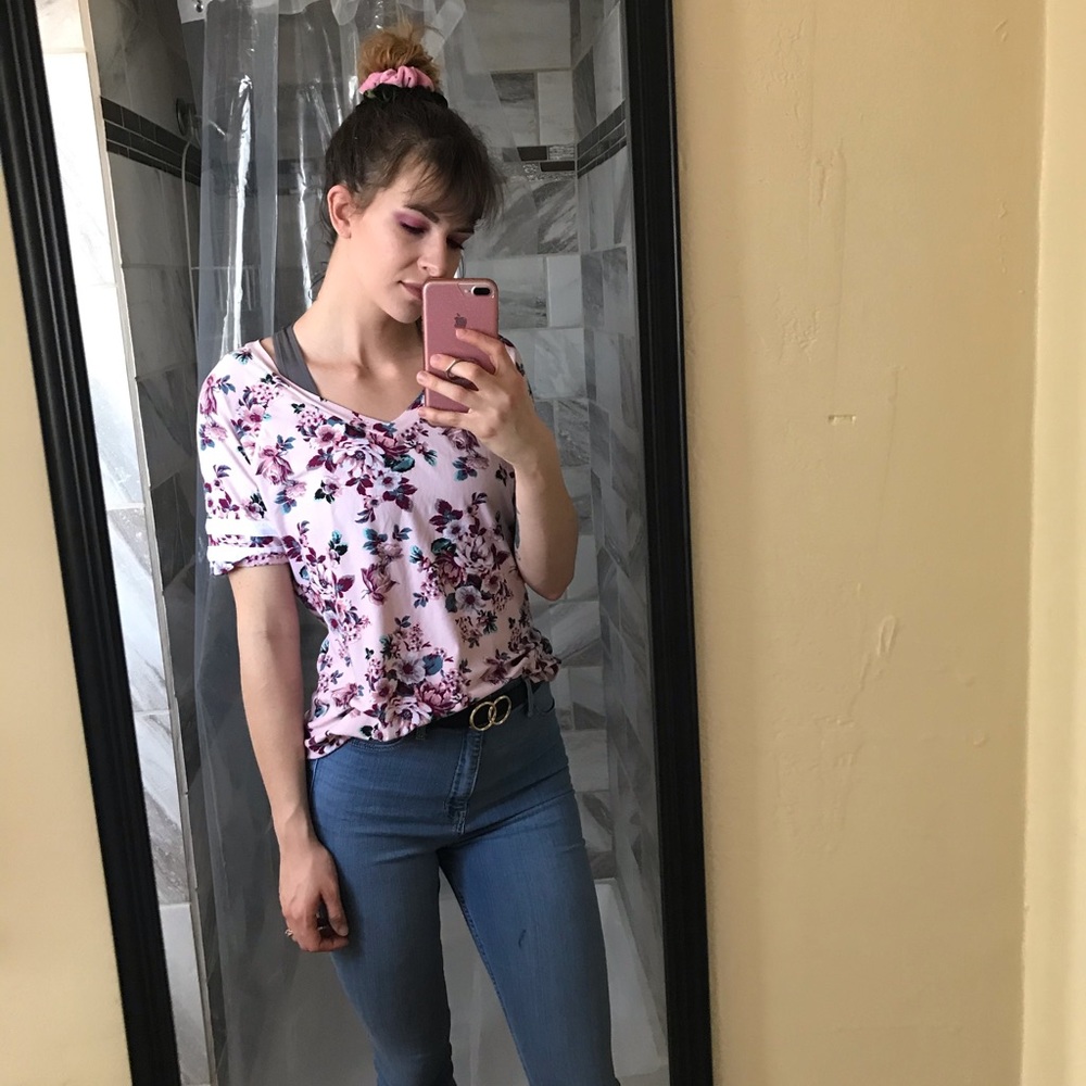 Cute Flower Top - Picture 4 of 5